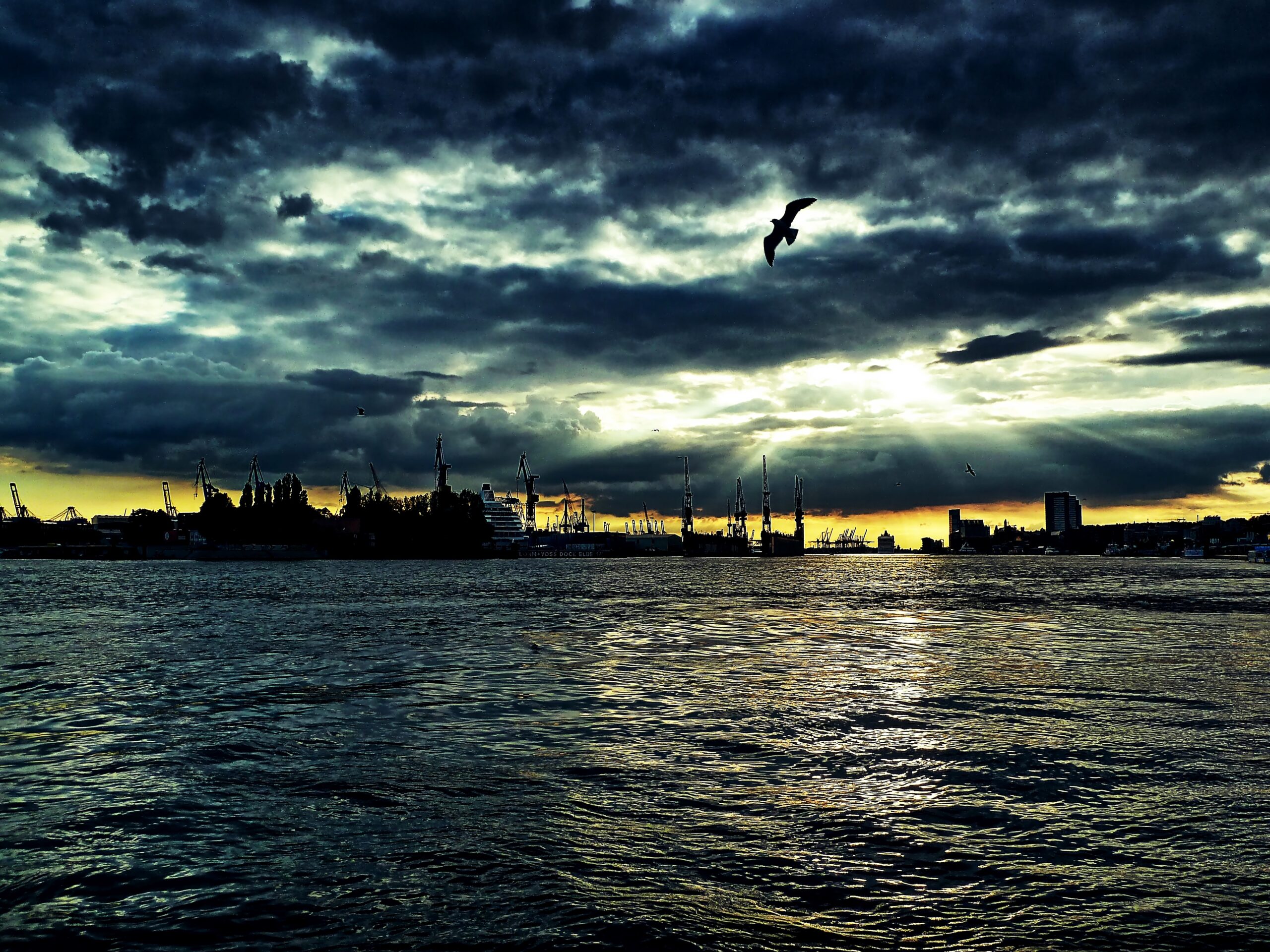 Hamburg Sonnenuntergang 003 HDR BRS Fotor Scaled