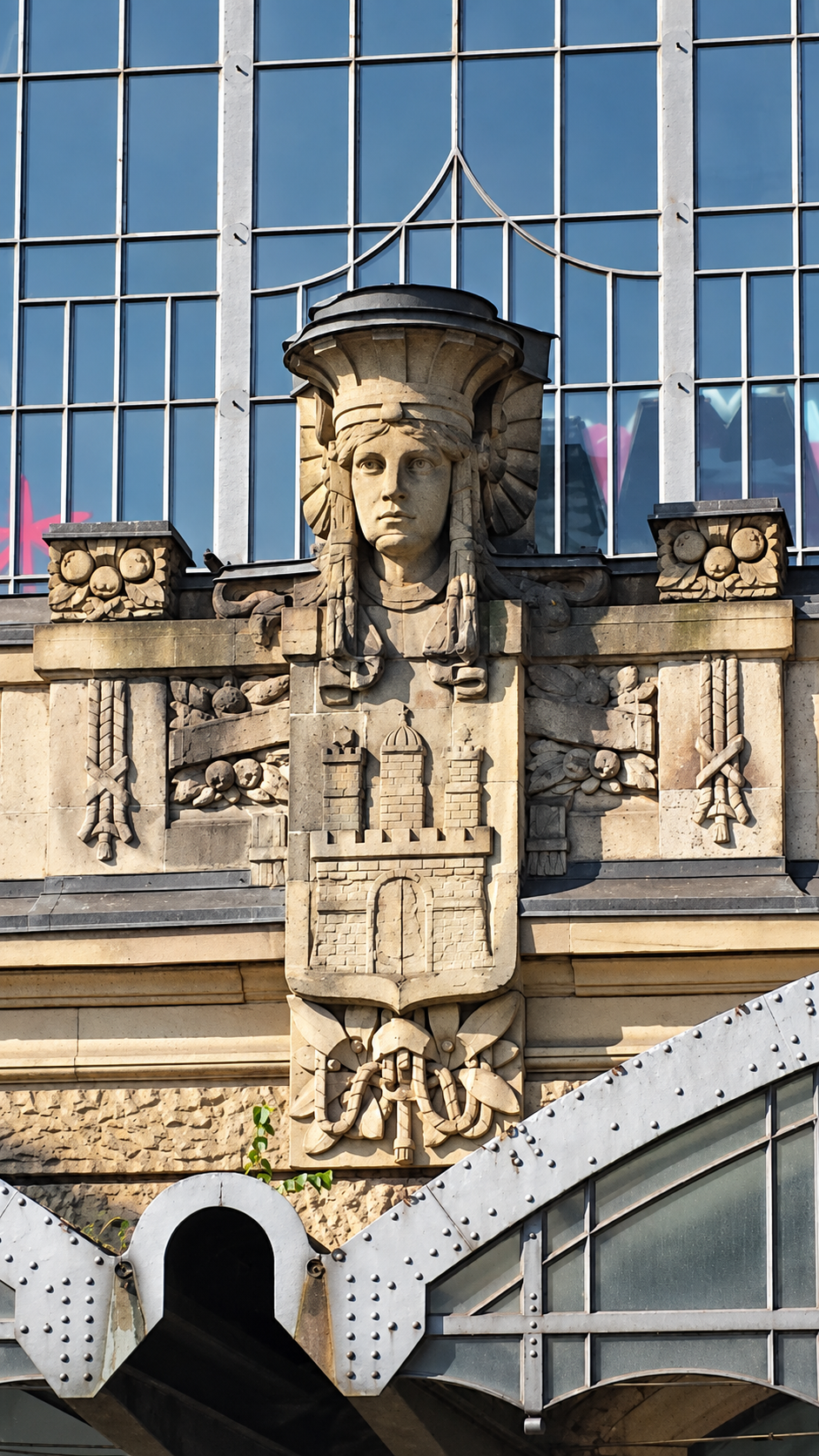 Hamburg Dammtor Bahnhof Eingang 001